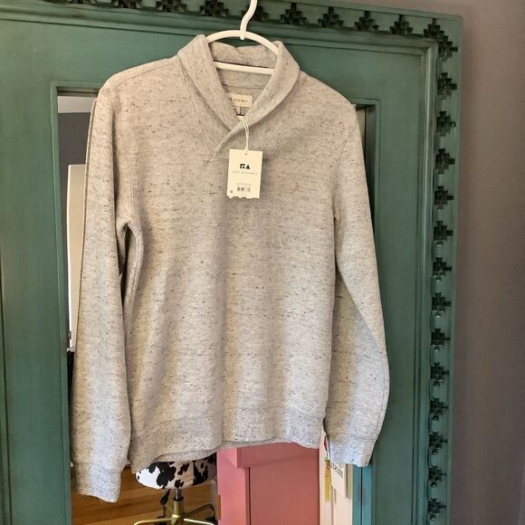 New! 🤩 Free Assembly Shawl Collared Sweater - Picture 1 of 7